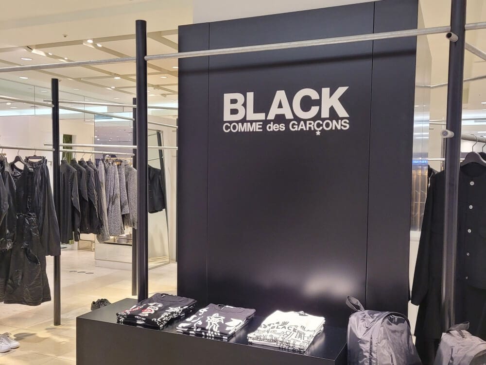 BLACK comme des garcons