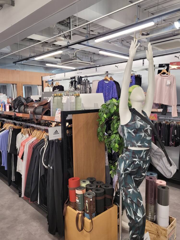 nikeshoes adidasoriginals newbalance pgatoursuperstore doubleeagle l-breath snowpeak montbell KEEN keenshoes thenorthface thenorthfacejp Columbia supersportsxebio